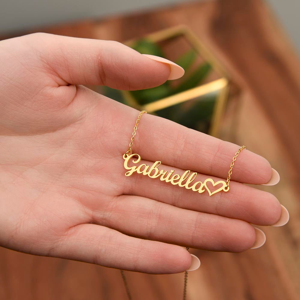 Personalized Heart Necklace – Everyday Style