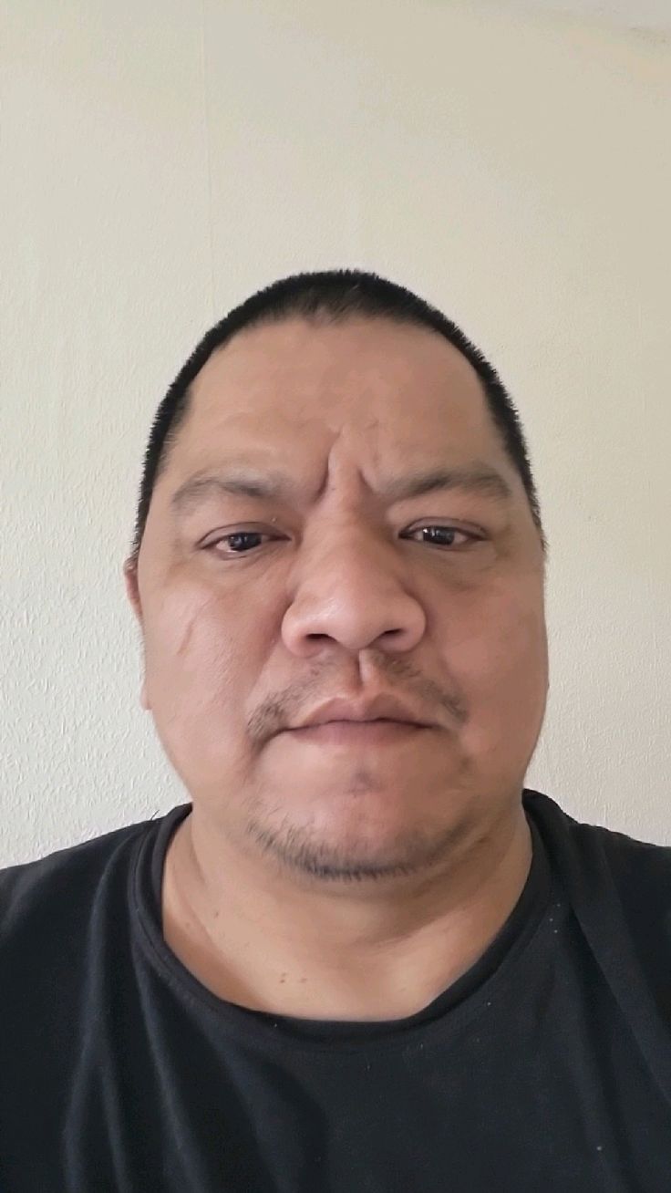 <em><strong>Lukas H. </strong></em>