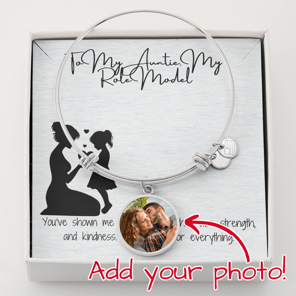 Role Model Auntie Pic Circle Bangle